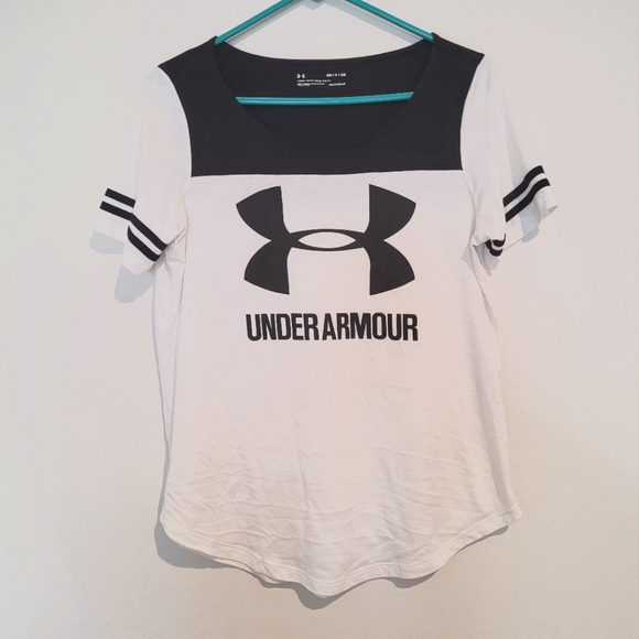 Under Armour Tops - Under Armour Tee